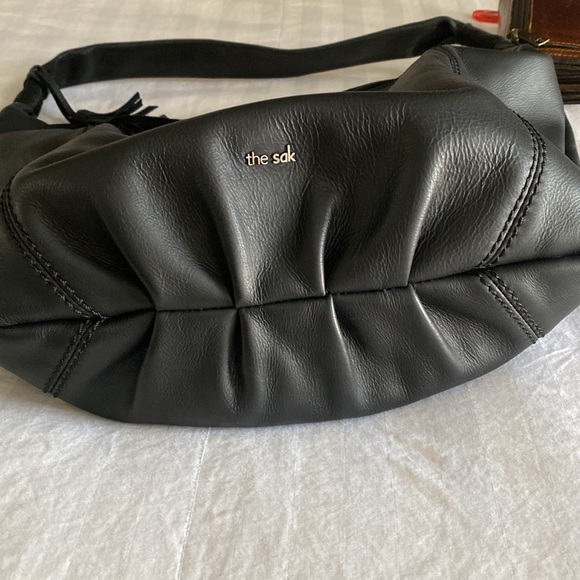 Beautiful SAK purse! In excellent used condition. - Picture 7 of 14